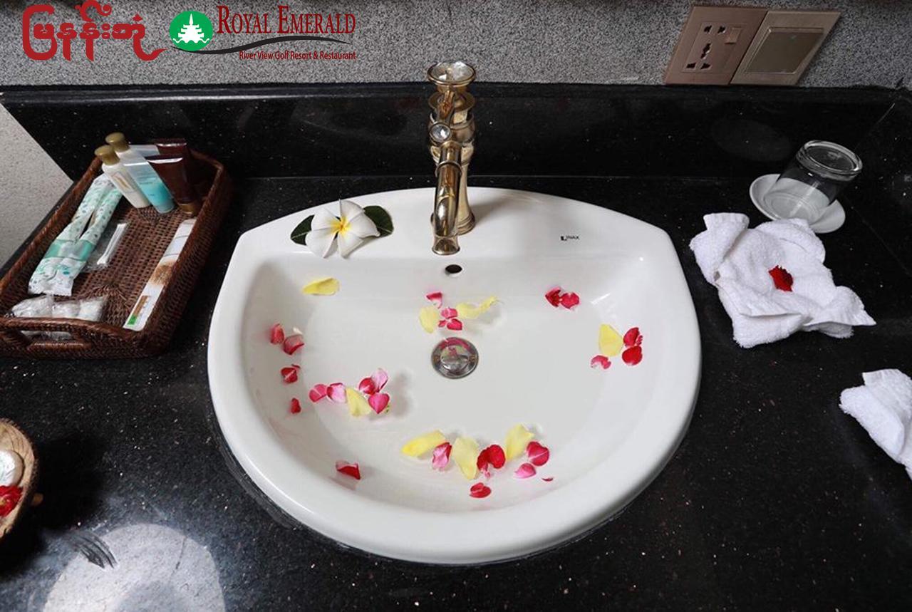 皇家翡翠河景高尔夫度假村 蒲甘 外观 照片